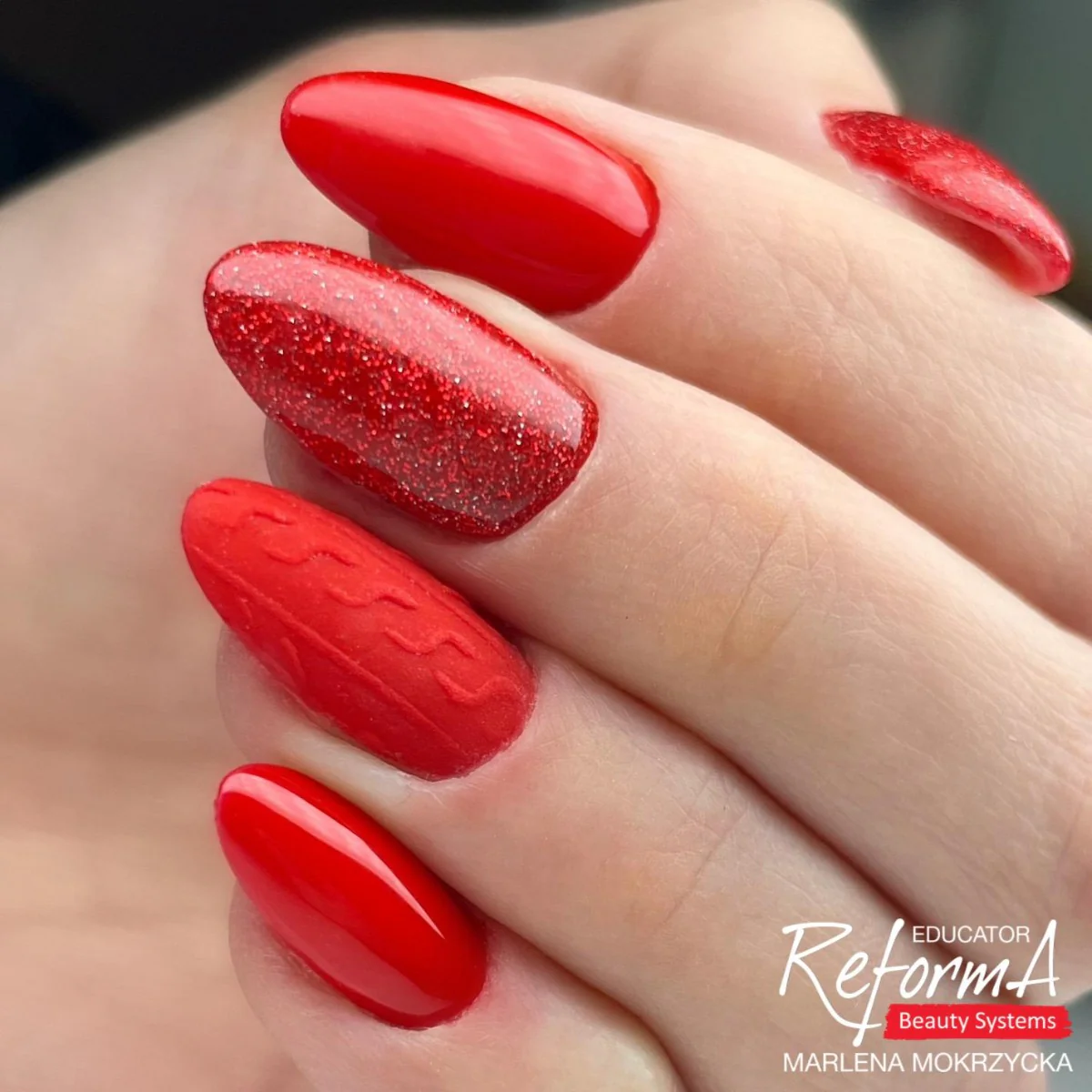 Lakier Hybrydowy Reforma GP Santa Claus, 10 ml Lakier Hybrydowy Reforma GP Santa Claus, 10 ml