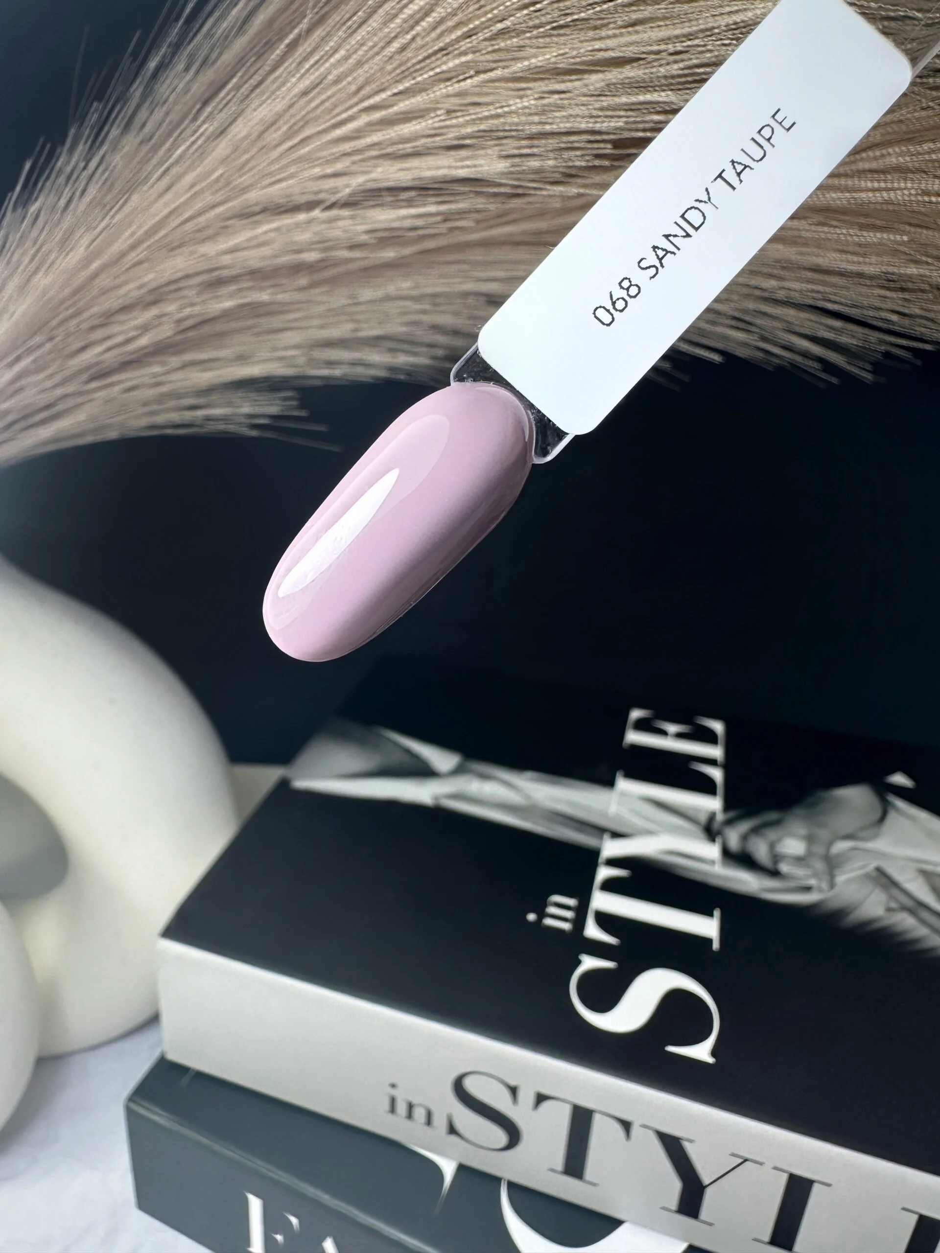 Moyci Sandy Taupe Lakier hybrydowy 6 ml – 068