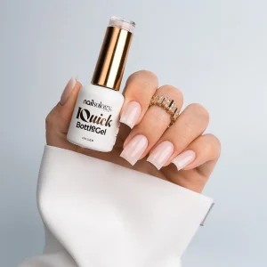 Żel budujący do paznokci w butelce