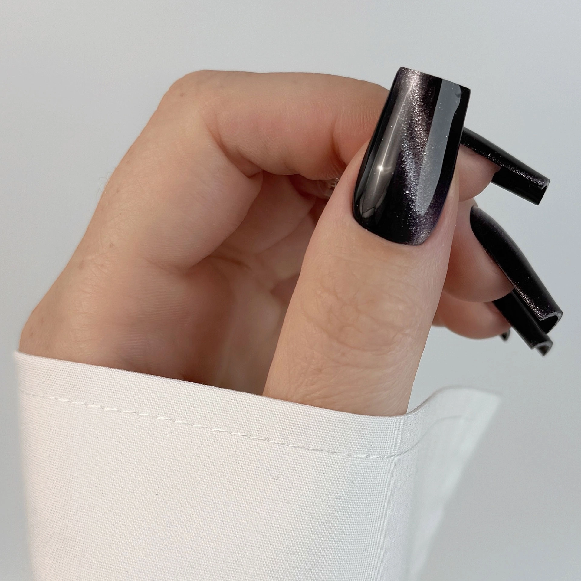 Lakier hybrydowy Nailsology Cat Eye Diva, C07 „Pawparazzi”, nails, manicure, 8ml Lakier hybrydowy Nailsology Cat Eye Diva, C07 „Pawparazzi”, nails, manicure, 8ml