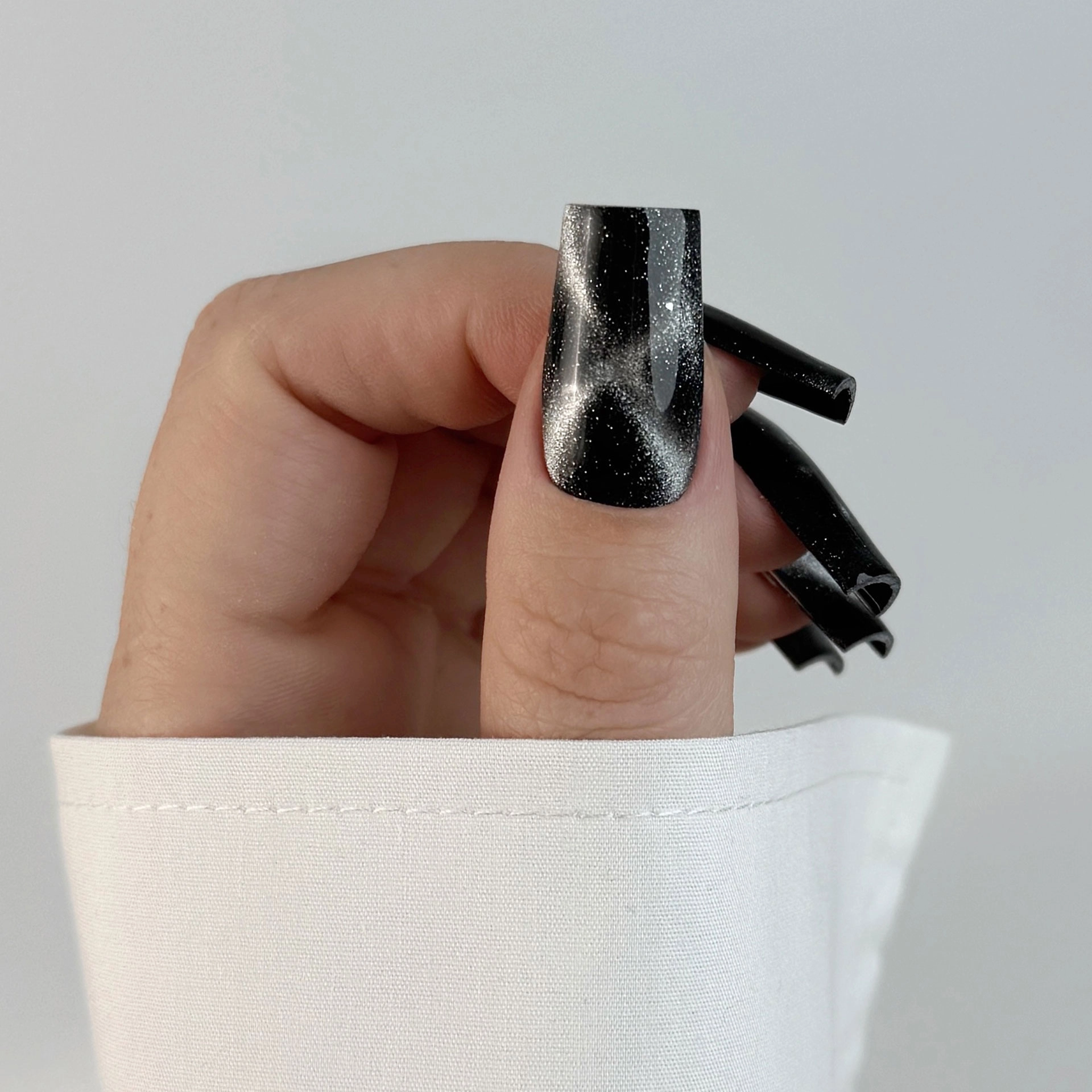 Lakier hybrydowy Nailsology Cat Eye Diva, C02 „Meowtini”, nails, manicure, 8ml