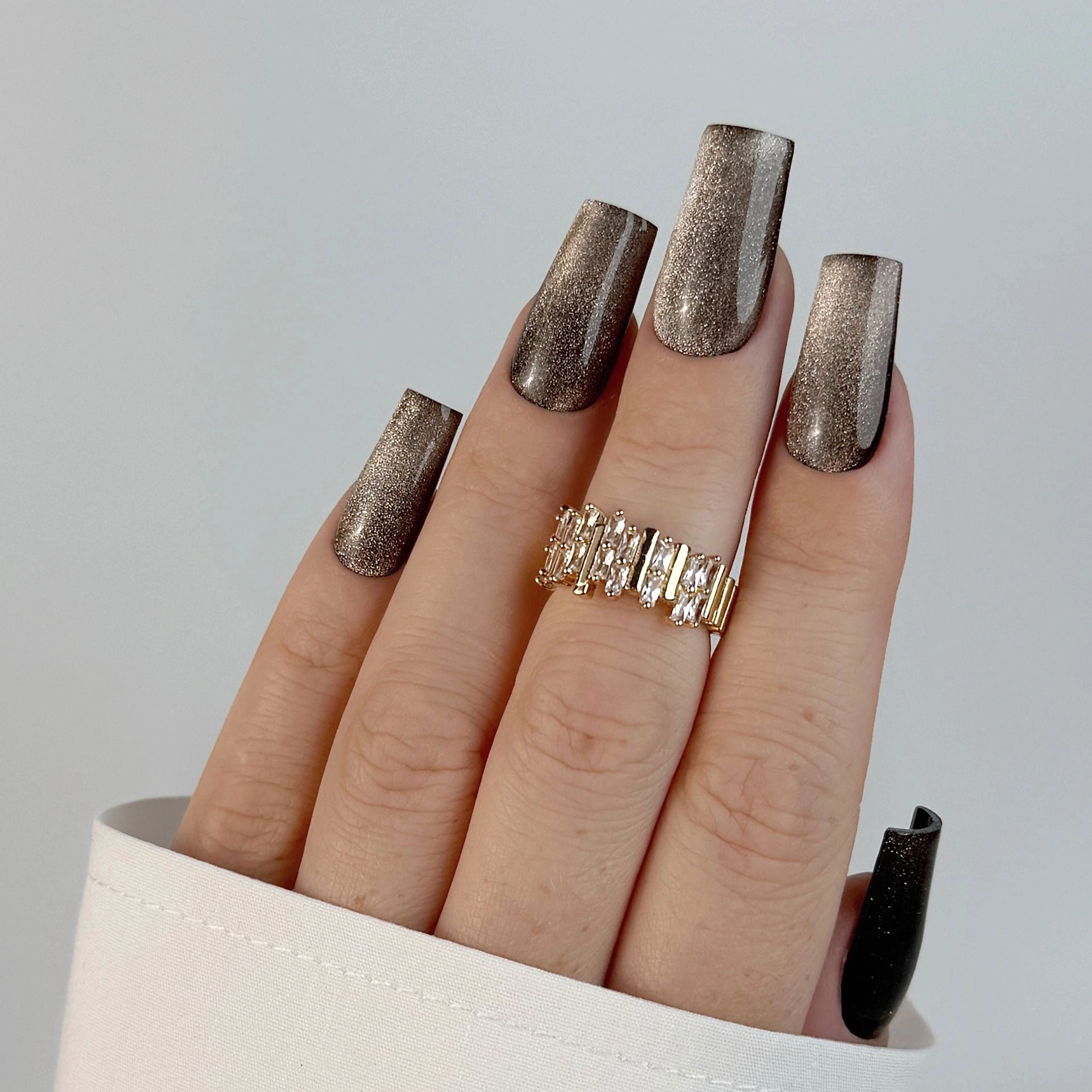 Lakier hybrydowy Nailsology Cat Eye Diva, C03 „Catte Late”, nails, manicure, 8ml Lakier hybrydowy Nailsology Cat Eye Diva, C03 „Catte Late”, nails, manicure, 8ml