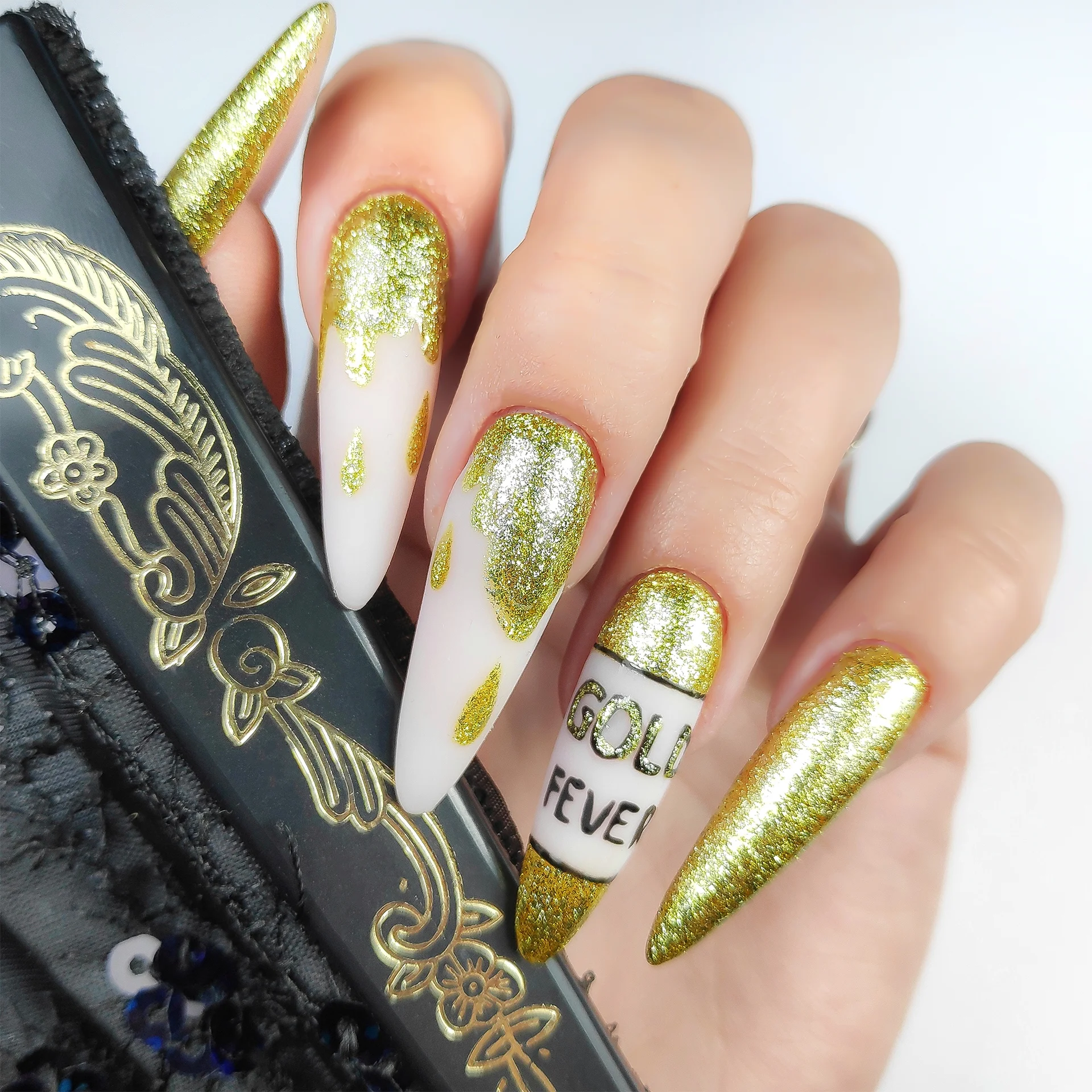 luxury-105-sun-tropez.jpeg.jpg Lakier hybrydowy do paznokci Clavier Nailsology – Precious Sky – 105, 8ml